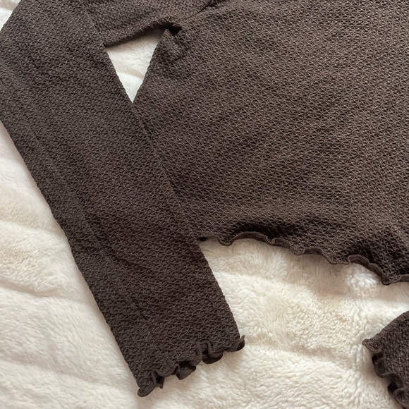 Brown Garage Turtleneck - Picture 2 of 4